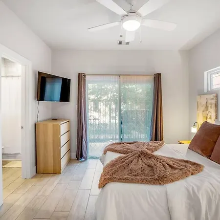 Ethereal Rooftop Retreat @ Midtown/Eado